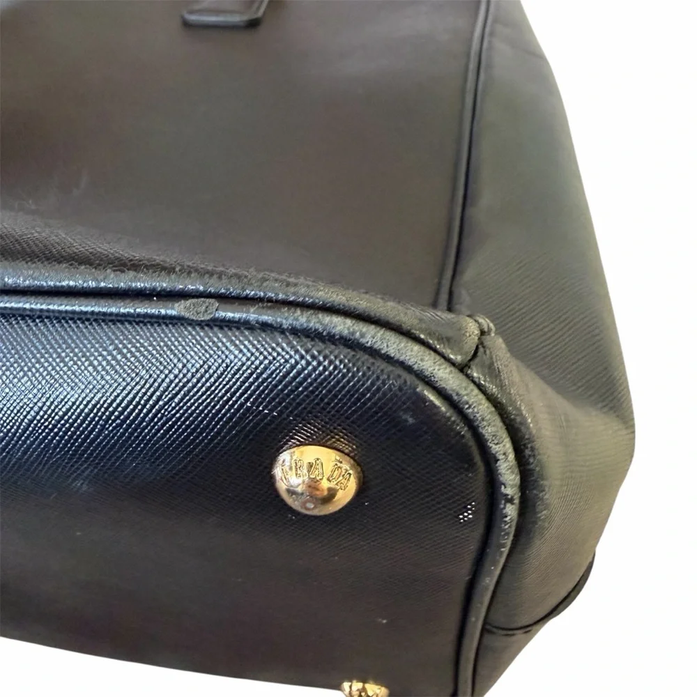 Prada Large Galleria Tote Bag in Black Saffiano Lux Leather